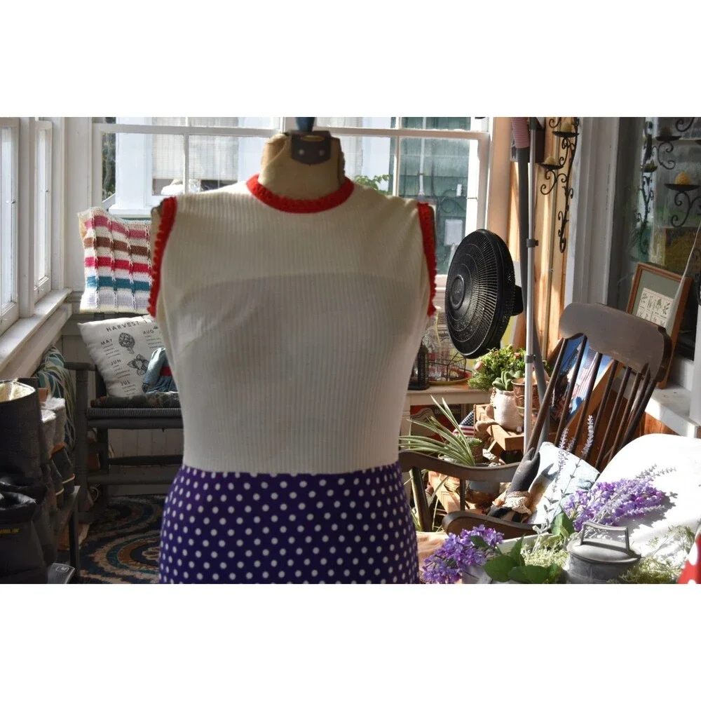 Vintage 1970s Sleeveless Beige Navy Polka Dot Maxi Dress Sleeveless Trim Small